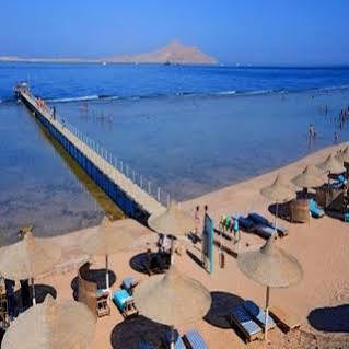 منتجع Charmillion Gardens Aquapark 5*