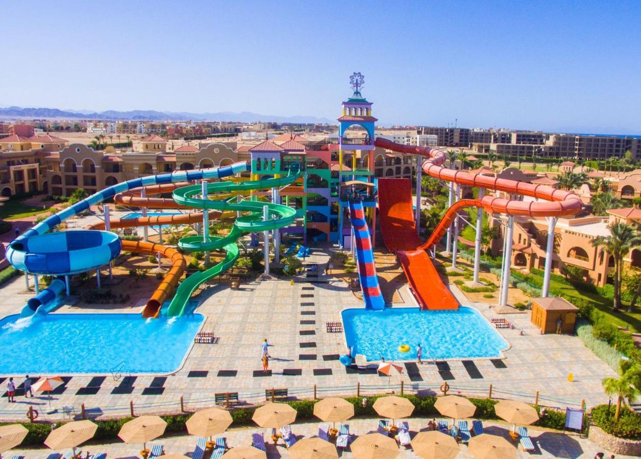 Charmillion Gardens Aquapark Üdülőközpont 5*