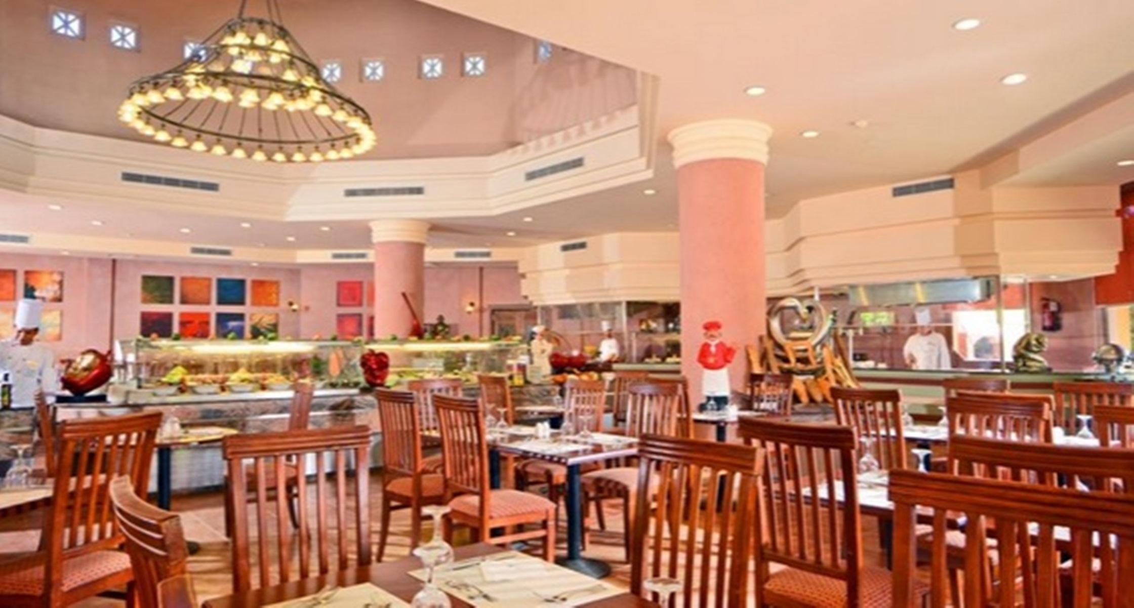 Charmillion Gardens Aquapark אתר נופש 5*