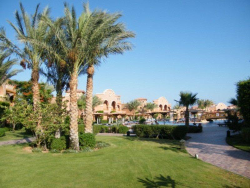 Üdülőközpont Charmillion Gardens Aquapark 5*